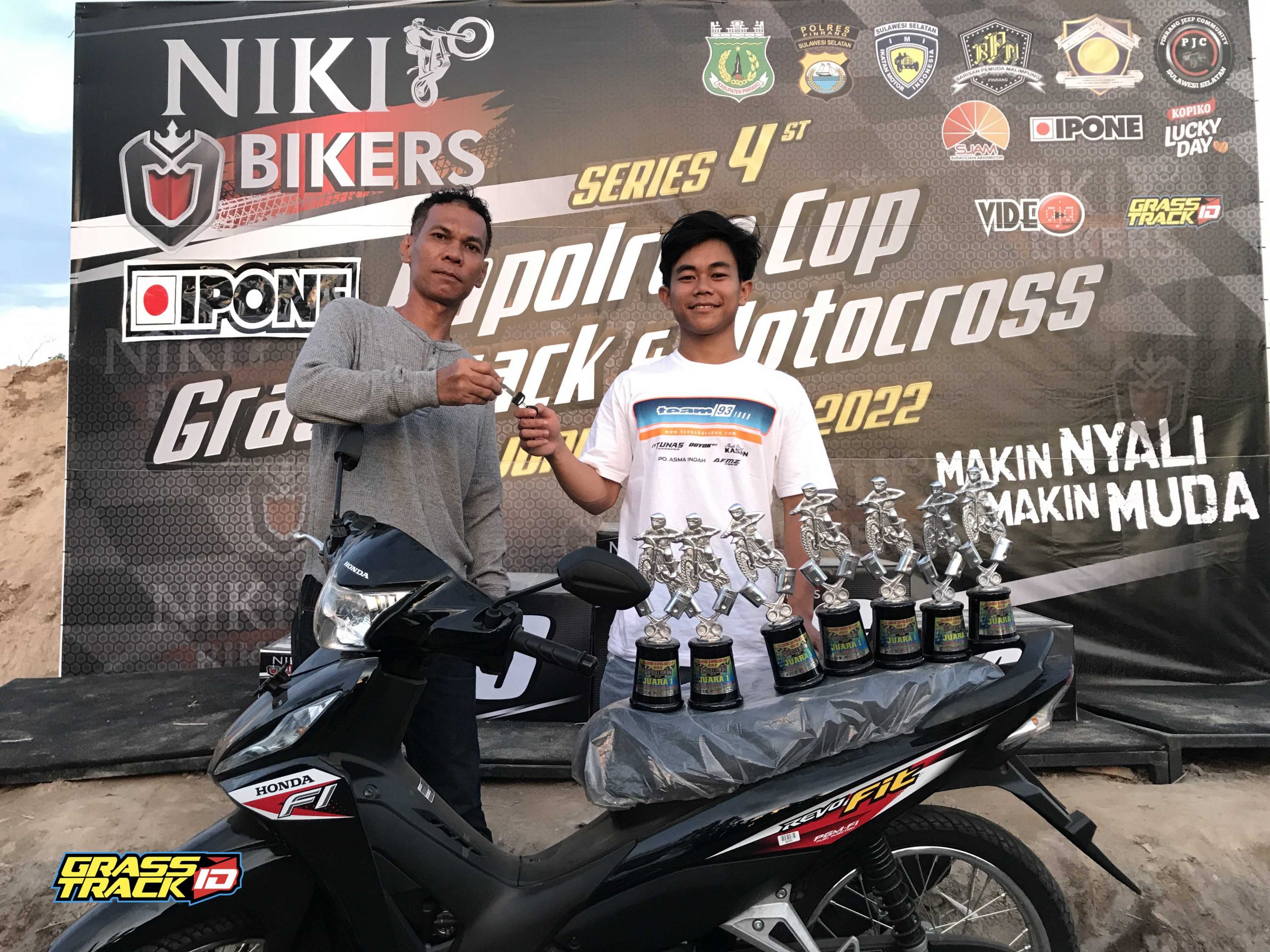 Jefri Bule double winner di Kapolres Pinrang Cup Kejurda Grasstrack & Motocross Seri 4 Sulsel Jefri Bule double winner di Kapolres Pinrang Cup Kejurda Grasstrack & Motocross Seri 4 Sulsel